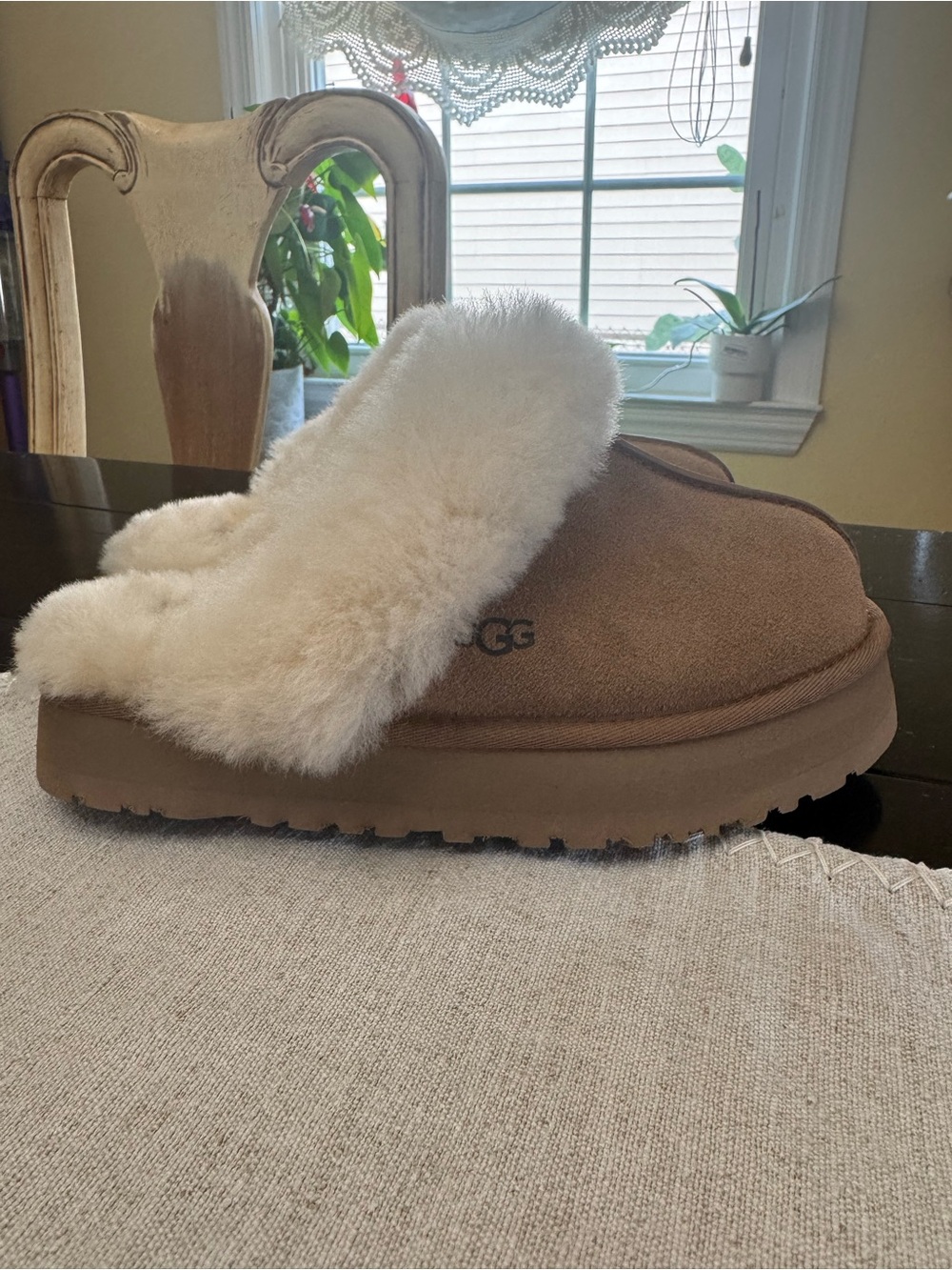 UGG Women's Disquette Slipper Platform Chestnut - Size 7